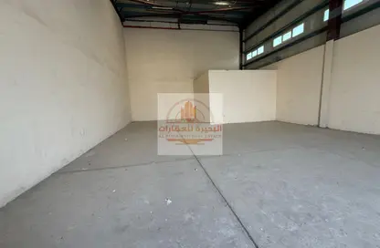 Warehouse - Studio for rent in Al Sajaa Industrial - Al Sajaa - Sharjah