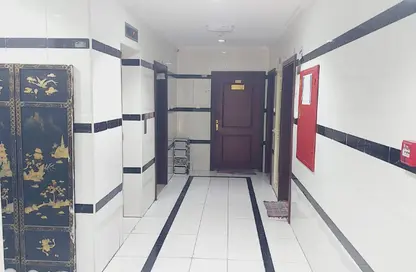 عمارة بالكامل - 8 غرف نوم - 8 حمامات للبيع في شارع الشيخ جابر الصباح - النعيمية - النعيمية - عجمان