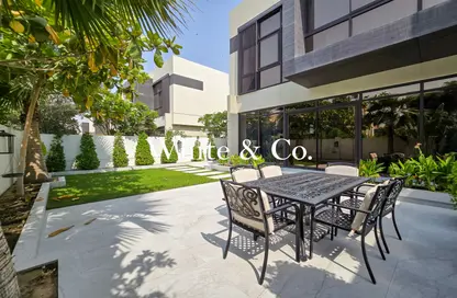 Townhouse - 3 Bedrooms - 5 Bathrooms for sale in Rochester - DAMAC Hills - Dubai