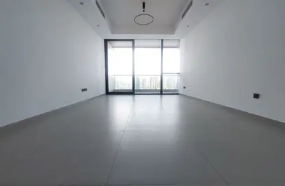 شقة - غرفة نوم - 2 حمامات للبيع في برج لا بلاج - الممزر - الشارقة - الشارقة