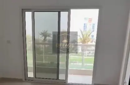 شقة - غرفة نوم - 2 حمامات للبيع في قرية الاميرة - الياسمين - عجمان