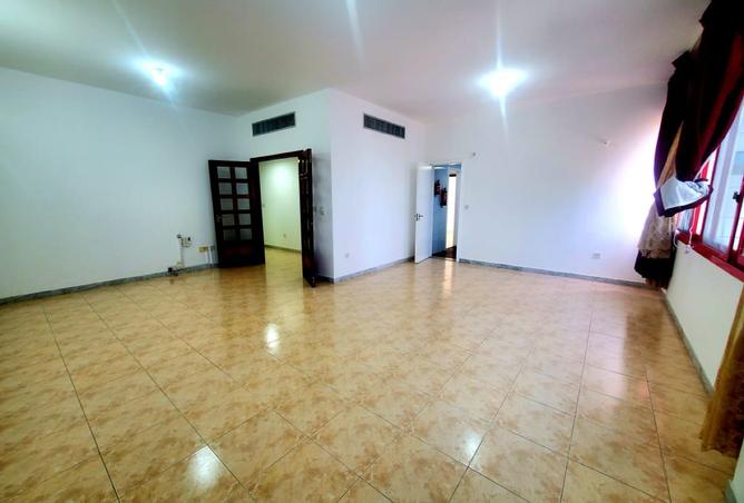 16081103 - Property Main Image