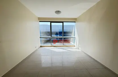 Apartment - 3 Bedrooms - 3 Bathrooms for rent in Silver Sands 2 - Mankhool - Bur Dubai - Dubai