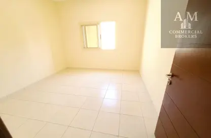 شقة - غرفة نوم - 2 حمامات للايجار في تجارية مويلح - الشارقة