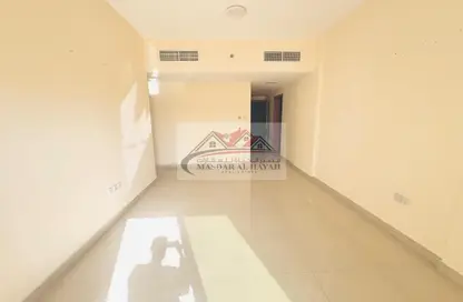 Apartment - 1 Bedroom - 1 Bathroom for rent in Muwaileh Commercial - Sharjah