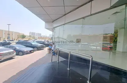 Shop - Studio - 4 Bathrooms for rent in Al Barsha 1 - Al Barsha - Dubai