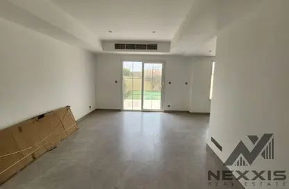 Villa - 2 Bedrooms - 3 Bathrooms for rent in Springs 8 - The Springs - Dubai