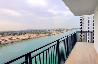 Apartment - 3 Bedrooms - 4 Bathrooms for rent in Waters Edge - Yas Island - Abu Dhabi