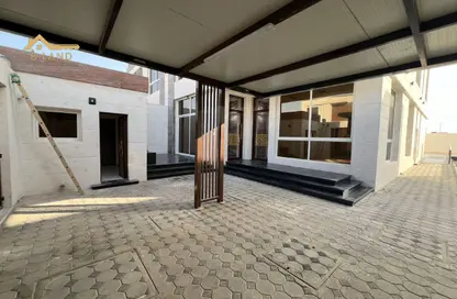 Villa - 5 Bedrooms - 7 Bathrooms for rent in Al Hooshi Villas - Hoshi - Al Badie - Sharjah