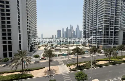 Apartment - 1 Bedroom - 1 Bathroom for sale in Grand Bleu Tower 1 - EMAAR Beachfront - Dubai Harbour - Dubai