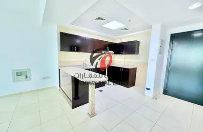 شقة - غرفة نوم - 2 حمامات للايجار في برج ربيعة - مجان - دبي لاند - دبي