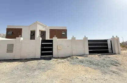 فيلا - 4 غرف نوم - 6 حمامات للايجار في حوشي - البادي - الشارقة