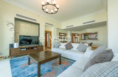 Apartment - 3 Bedrooms - 4 Bathrooms for rent in Jash Hamad - Shoreline Apartments - Palm Jumeirah - Dubai