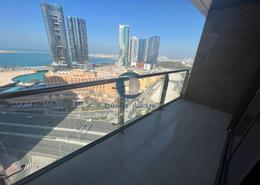 صورةشرفة لـ: شقة - 3 غرف نوم - 4 حمامات للكراء في برج الساعه - شارع الكورنيش - أبوظبي, صورة 1