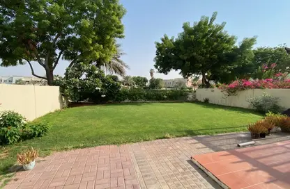 فيلا - 3 غرف نوم - 2 حمامات للايجار في الينابيع 3 - الينابيع - دبي