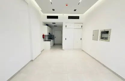 Apartment - 1 Bedroom - 1 Bathroom for rent in Al Amir Hamad Building - Al Warsan 4 - Al Warsan - Dubai