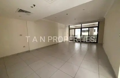 دوبلكس - 3 غرف نوم - 4 حمامات للايجار في بناية الوليد - قرية الجميرا سركل - دبي