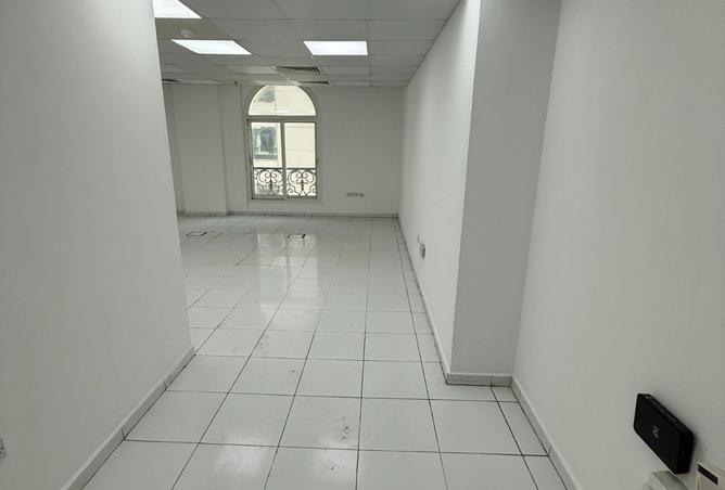 16082001 - Property Image 3