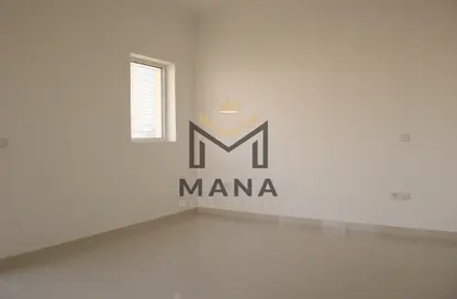 Empty Room image for: Apartment - 3 Bedrooms - 3 Bathrooms for sale in Canal Residence - Dubai Sports City - Dubai, Image 1