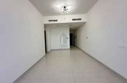صورة لـ غرفة فارغة شقة - غرفة نوم - 2 حمامات للايجار في الجداف - دبي ، صورة رقم 1