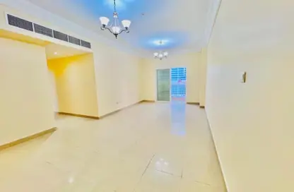 Apartment - 2 Bedrooms - 2 Bathrooms for rent in Al Nahda Complex - Al Nahda - Sharjah