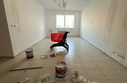 Apartment - 3 Bedrooms - 4 Bathrooms for rent in Al Taawun - Sharjah