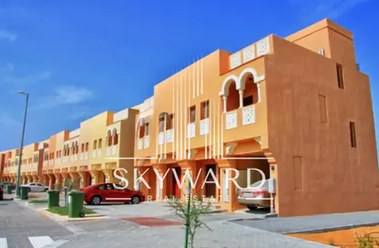 Villa - 2 Bedrooms - 3 Bathrooms for sale in Zone 7 - Hydra Village - Abu Dhabi