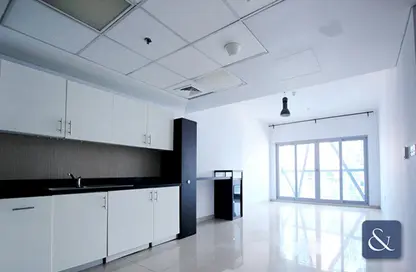 صورة لـ مطبخ شقة - غرفة نوم - 1 حمام للبيع في B بارك  تاور - أبراج بارك تاورز - مركز دبي المالي العالمي - دبي ، صورة رقم 1