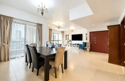 Living / Dining Room image for: Apartment - 3 Bedrooms - 4 Bathrooms for sale in Rimal 5 - Rimal - Jumeirah Beach Residence - Dubai, Image 1