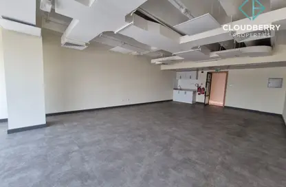 Office Space - Studio - 1 Bathroom for rent in Al Qayada Building - Deira - Dubai