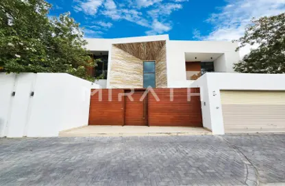 Villa - 4 Bedrooms - 5 Bathrooms for rent in Jumeirah 1 Villas - Jumeirah 1 - Jumeirah - Dubai