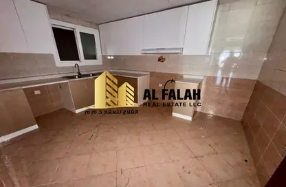 شقة - 2 غرف نوم - 2 حمامات للايجار في شارع التعاون - التعاون - الشارقة