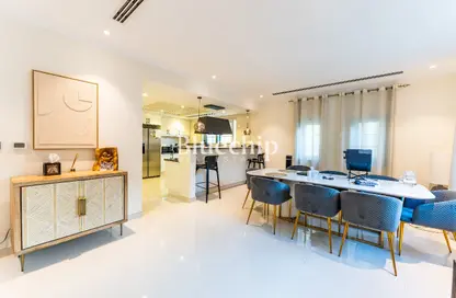 Villa - 3 Bedrooms - 4 Bathrooms for sale in Legacy - Jumeirah Park - Dubai