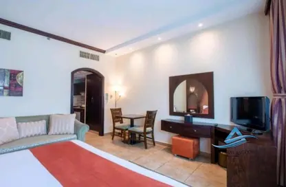صورة لـ غرفة المعيشة شقة - 1 حمام للبيع في فيرست سنترال للشقق الفندقية - برشا هايتس (تيكوم) - دبي ، صورة رقم 1