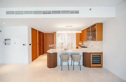 Apartment - 2 Bedrooms - 3 Bathrooms for sale in Ellington Beach House - Palm Jumeirah - Dubai