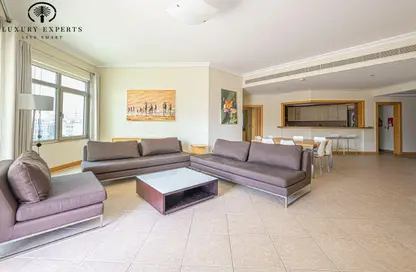 Whole Building - 3 Bedrooms - 4 Bathrooms for rent in Al Das - Shoreline Apartments - Palm Jumeirah - Dubai
