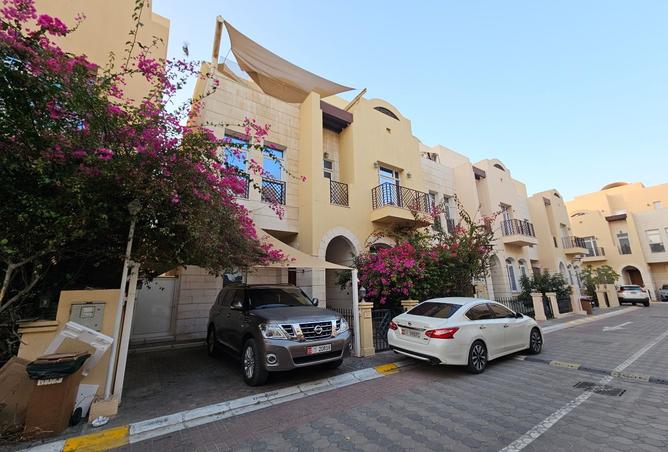 AL QURM Garden Compound-5 BR Modern Villa-FACILITY