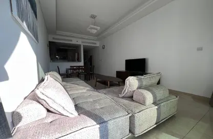 Apartment - 2 Bedrooms - 2 Bathrooms for rent in Samana Greens - Arjan - Dubai