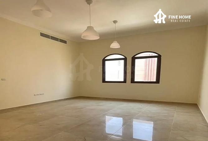 12910242 - Property Image 3