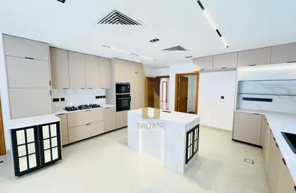 Villa - 5 Bedrooms - 5 Bathrooms for rent in Jumeirah 3 Villas - Jumeirah 3 - Jumeirah - Dubai Villa - 5 Bedrooms - 5 Bathrooms for rent in Jumeirah 3 Villas - Jumeirah 3 - Jumeirah - Dubai