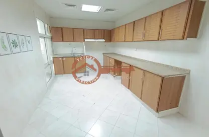 Apartment - 2 Bedrooms - 2 Bathrooms for rent in Al Saada Street - Al Mushrif - Abu Dhabi