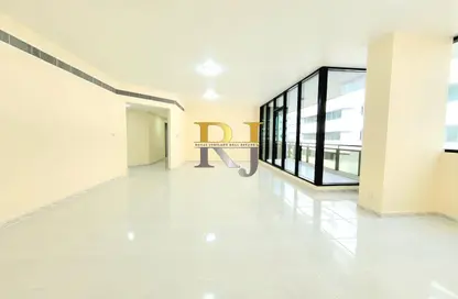 Apartment - 3 Bedrooms - 3 Bathrooms for rent in Golden Sands 7 - Mankhool - Bur Dubai - Dubai