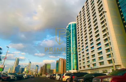 Apartment - 4 Bedrooms - 5 Bathrooms for rent in 3 Sails Tower - Corniche Road - Abu Dhabi