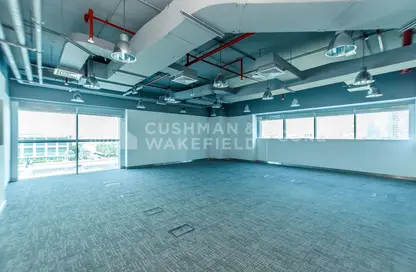 Office Space - Studio for rent in Single Business Tower - Sheikh Zayed Road - Dubai