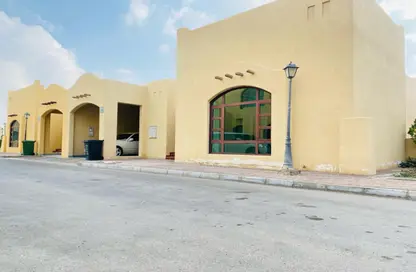 Villa - 3 Bedrooms - 5 Bathrooms for rent in Sas Al Nakheel - Abu Dhabi