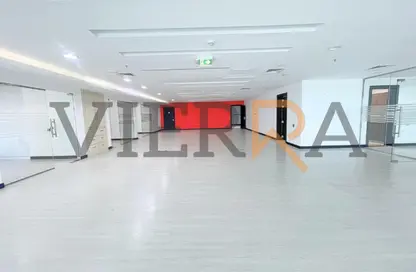 Office Space - Studio - 2 Bathrooms for rent in CI Tower - Cornich Al Khalidiya - Al Khalidiya - Abu Dhabi