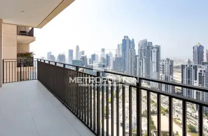 Apartment - 1 Bedroom - 2 Bathrooms for sale in Boulevard Crescent 1 - BLVD Crescent - Downtown Dubai - Dubai