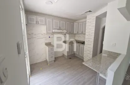 Villa - 2 Bedrooms - 3 Bathrooms for rent in Springs 12 - The Springs - Dubai
