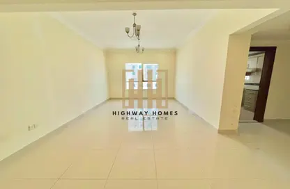 Apartment - 3 Bedrooms - 3 Bathrooms for rent in New Al Taawun Road - Al Taawun - Sharjah