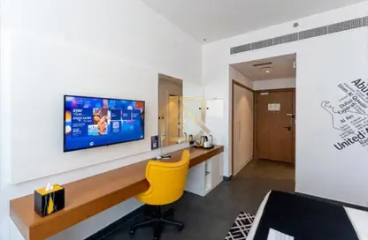 شقة - 1 حمام للبيع في فندق سكاي سنتر - برشا هايتس (تيكوم) - دبي